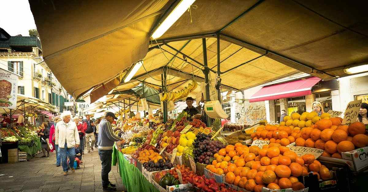 Markets in Italy