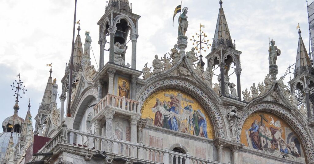 כיכר וקתדרלת סן מרקו בוונציה